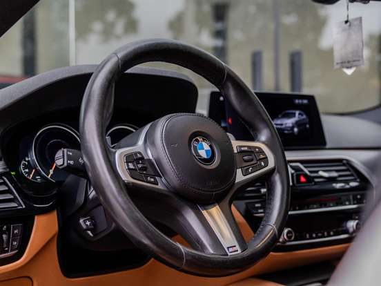 BMW-530i-2.0 16V TURBO GASOLINA M SPORT AUTOMÁTICO BMW-530i-2017