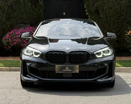 BMW-M 135i-2.0 16V TURBO GASOLINA XDRIVE DARK EDITION AUTOMÁTICO BMW-M 135i-2021