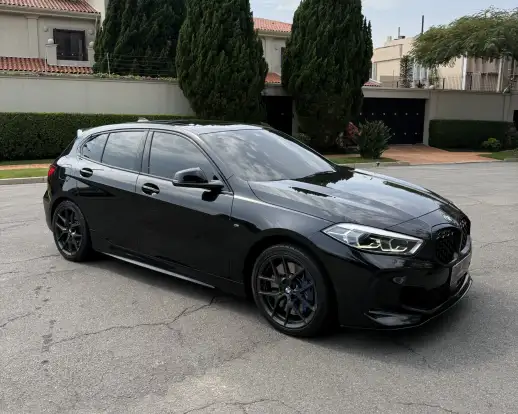 BMW-M 135i-2021