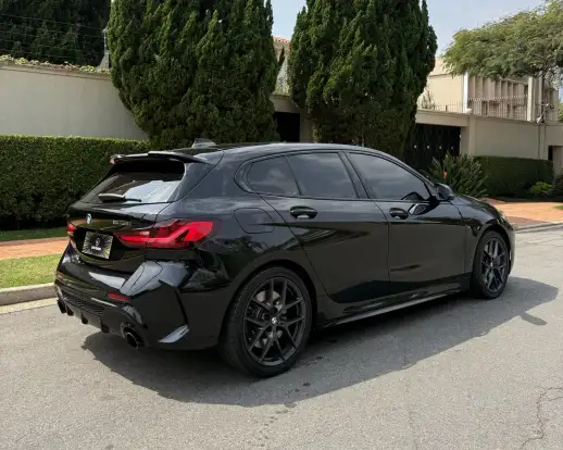 BMW-M 135i-2021