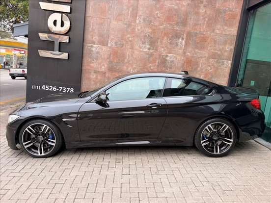 BMW-M4-2015