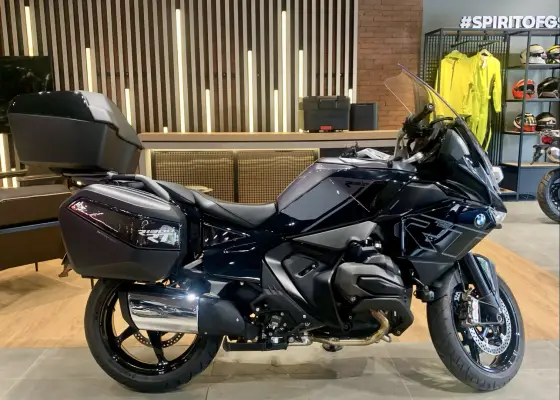 BMW R 1300 RT TRIPLE BLACK BMW R 1300 RT TRIPLE BLACK