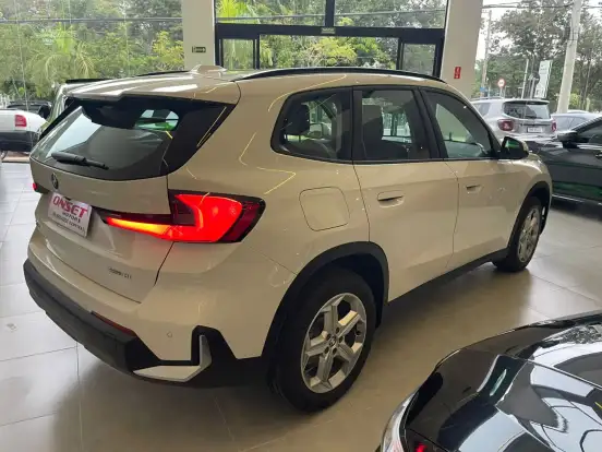 BMW-X1-1.5 12V TURBO GASOLINA SDRIVE18I GP STEPTRONIC BMW-X1-2023