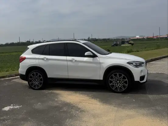 BMW-X1-2.0 16V TURBO ACTIVEFLEX SDRIVE20I 4P AUTOMÁTICO BMW-X1-2019