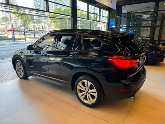 BMW-X1-2.0 16V TURBO ACTIVEFLEX SDRIVE20I 4P AUTOMÁTICO BMW-X1-2017