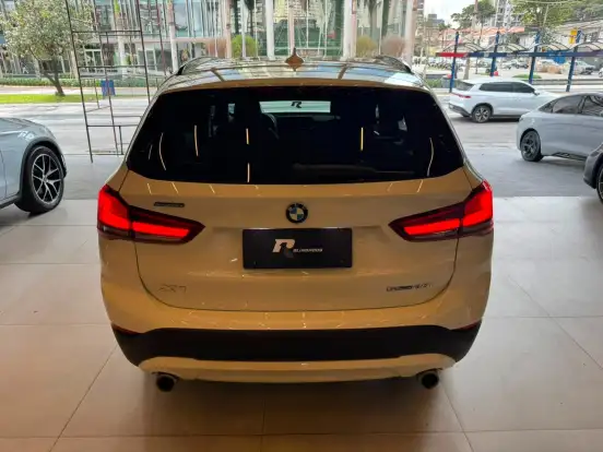 BMW-X1-2.0 16V TURBO ACTIVEFLEX SDRIVE20I GP PLUS 4P AUTOMÁTICO BMW-X1-2022