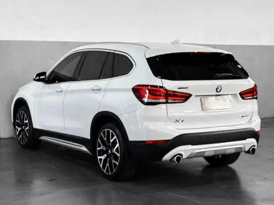 BMW-X1-2.0 16V TURBO ACTIVEFLEX SDRIVE20I X-LINE 4P AUTOMÁTICO BMW-X1-2022