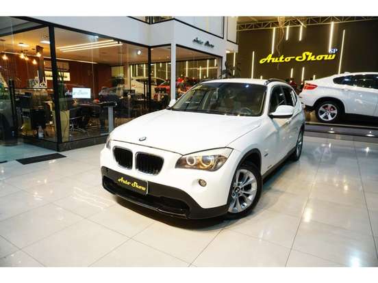 BMW-X1-2011