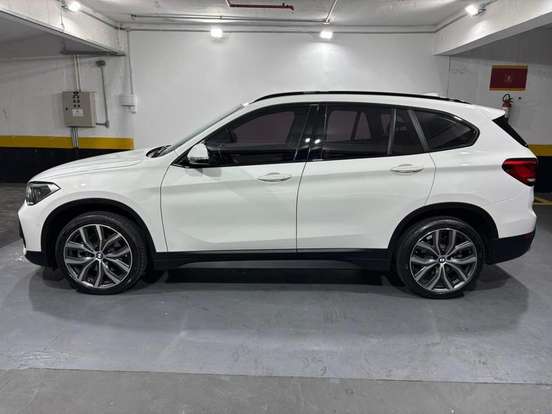 BMW-X1-2022