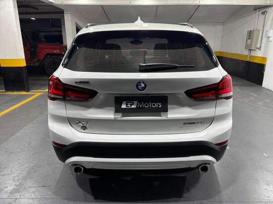 BMW-X1-2.0 16V TURBO ACTIVEFLEX SDRIVE20I X-LINE 4P AUTOMÁTICO BMW-X1-2022