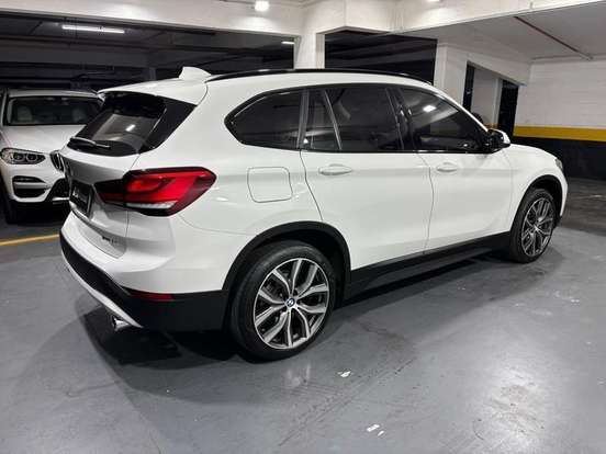 BMW-X1-2022