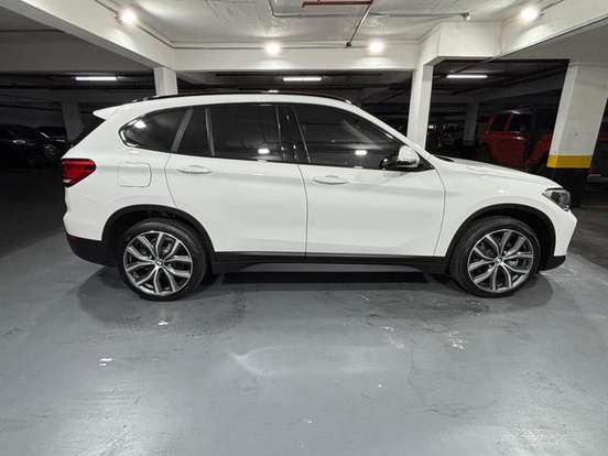 BMW-X1-2022