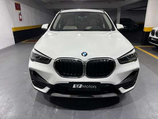 BMW-X1-2.0 16V TURBO ACTIVEFLEX SDRIVE20I X-LINE 4P AUTOMÁTICO BMW-X1-2022
