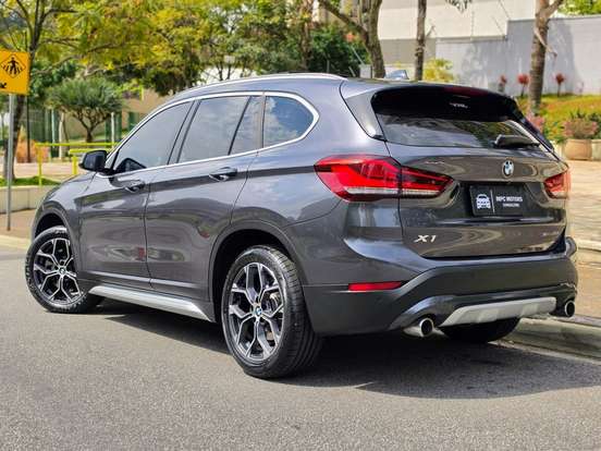 BMW-X1-2.0 16V TURBO ACTIVEFLEX SDRIVE20I X-LINE 4P AUTOMÁTICO BMW-X1-2021