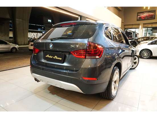 BMW-X1-2.0 16V TURBO GASOLINA SDRIVE20I 4P AUTOMÁTICO BMW-X1-2013
