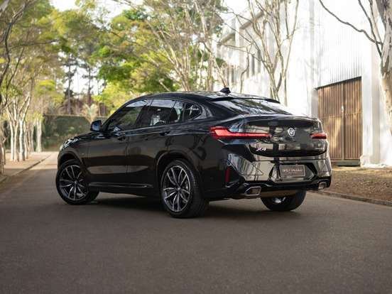BMW-X4-2023