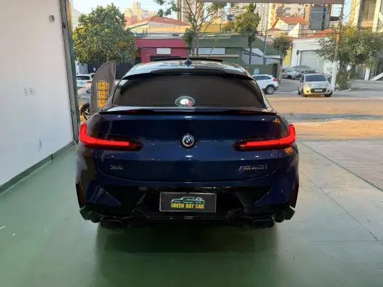 BMW-X4-2022