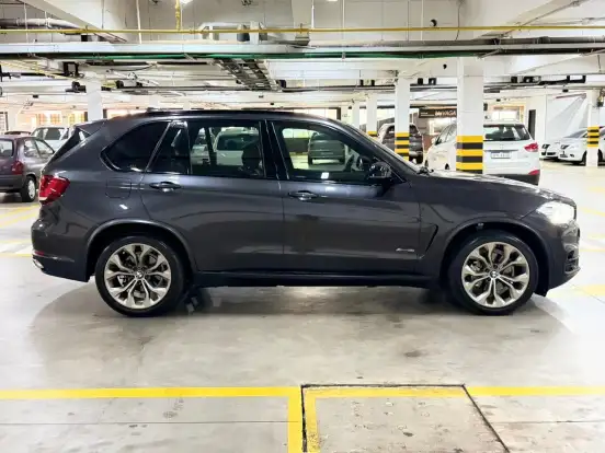 BMW-X5-2017