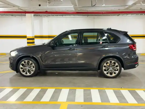 BMW-X5-3.0 FULL 4X4 35I 6 CILINDROS 24V GASOLINA 4P AUTOMÁTICO BMW-X5-2017