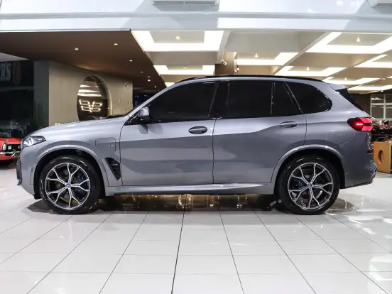BMW-X5-2023