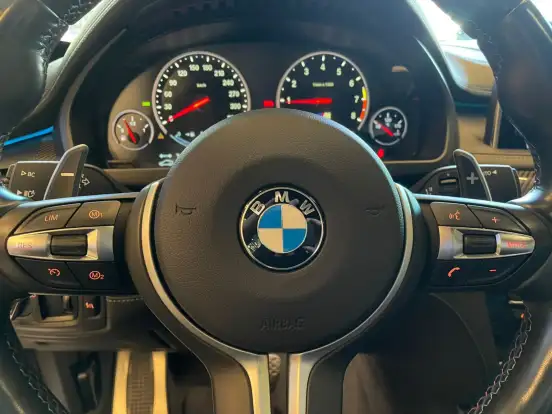 BMW-X6-4.4 M 4X4 COUPÉ V8 32V BI-TURBO GASOLINA 4P AUTOMÁTICO BMW-X6-2016