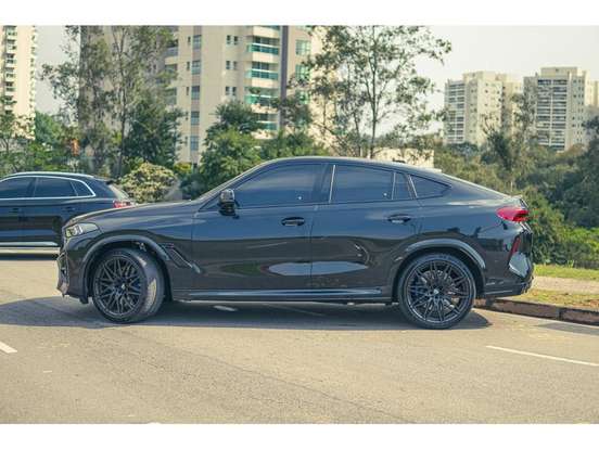 BMW-X6-2023