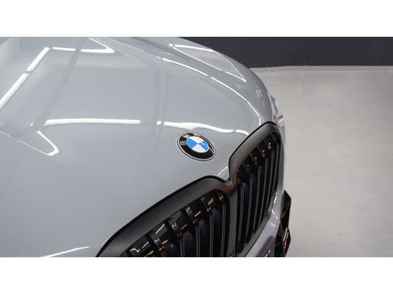 BMW-X7-2025