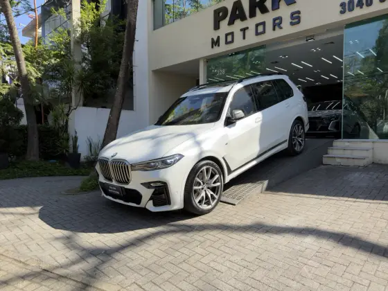 BMW X7 4.4 V8 GASOLINA M50i STEPTRONIC BMW X7 4.4 V8 GASOLINA M50i STEPTRONIC
