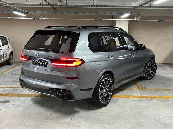 BMW-X7-4.4 V8 GASOLINA M60i STEPTRONIC BMW-X7-2024