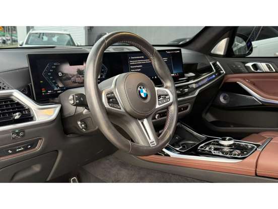 BMW-X7-4.4 V8 GASOLINA M60i STEPTRONIC BMW-X7-2024