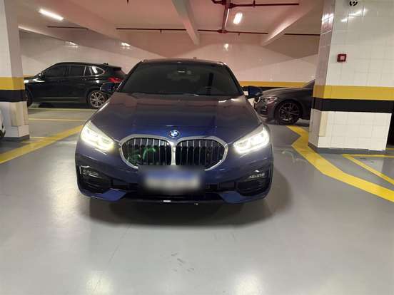 BMW-118i-2019