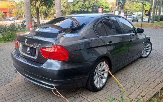 BMW-320i-2.0 16V GASOLINA 4P AUTOMÁTICO BMW-320i-2011
