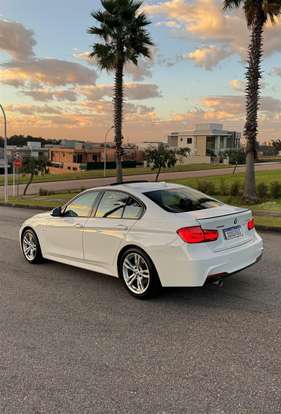 BMW-320i-2017