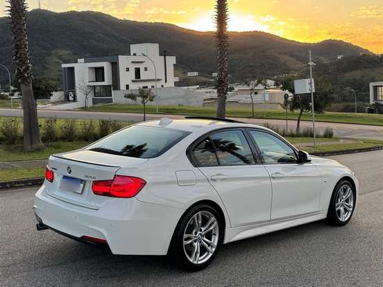 BMW-320i-2.0 M SPORT GP 16V TURBO ACTIVE FLEX 4P AUTOMÁTICO BMW-320i-2017