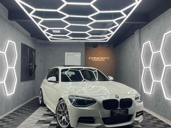 BMW-M 135i-3.0 24V TURBO GASOLINA 4P AUTOMÁTICO BMW-M 135i-2014