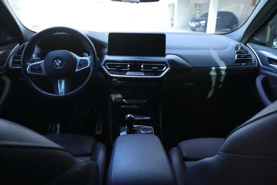 BMW-X4-2022