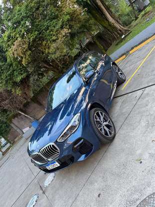 BMW-X5-2022