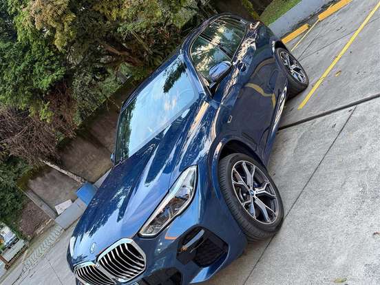 BMW-X5-3.0 I6 TURBO HÍBRIDO XDRIVE45E M SPORT AUTOMÁTICO BMW-X5-2022