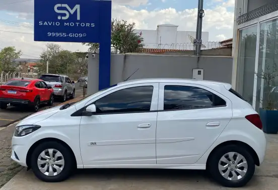 CHEVROLET-ONIX-2017