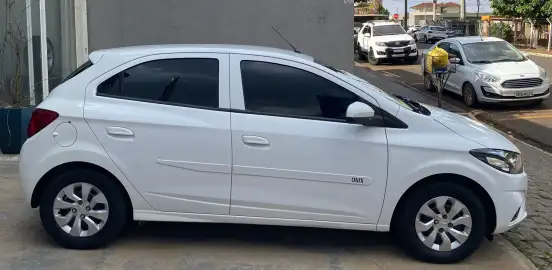 CHEVROLET-ONIX-2017