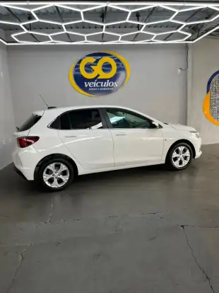 CHEVROLET-ONIX-2020