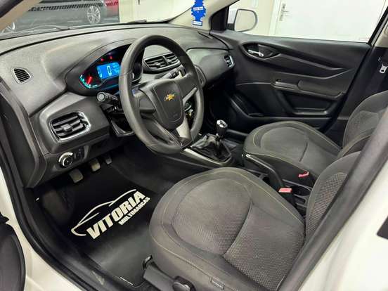 CHEVROLET-ONIX-2013