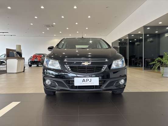 CHEVROLET-PRISMA-2013