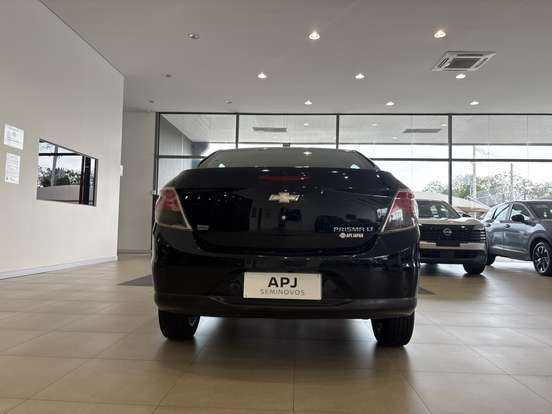 CHEVROLET-PRISMA-2013
