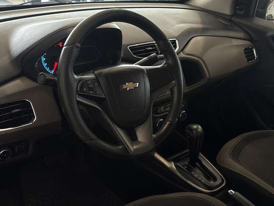 CHEVROLET-PRISMA-2013