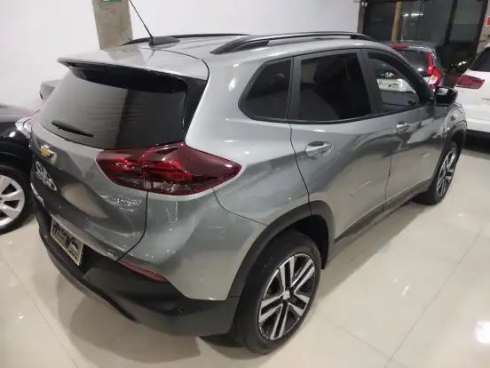 CHEVROLET-TRACKER-2024