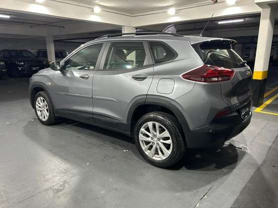 CHEVROLET-TRACKER-2023