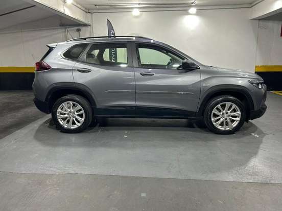 CHEVROLET-TRACKER-2023