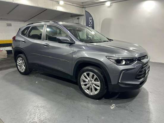 CHEVROLET-TRACKER-2023