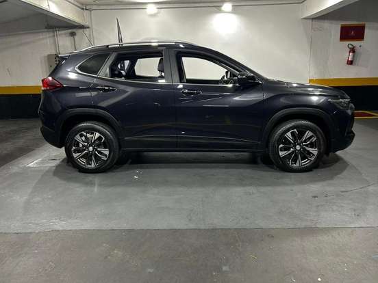 CHEVROLET-TRACKER-2023